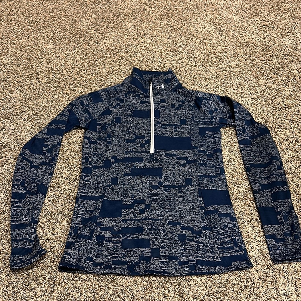 UA quarter zip long sleeve with thumb hole athletic top